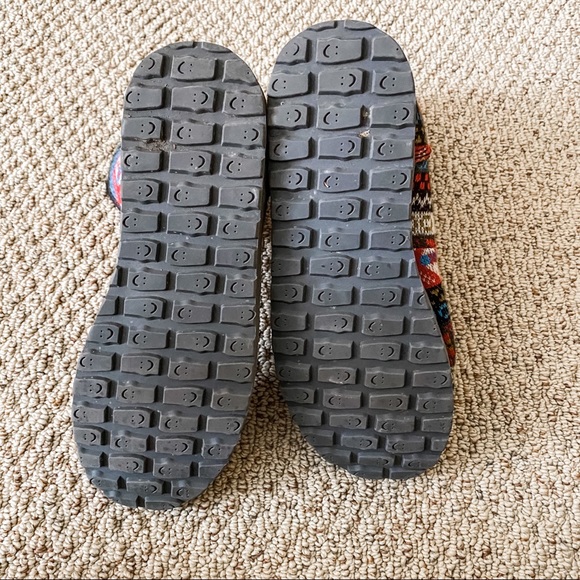 COPY - Sanuk Multicolor Sweater Boots Snuggle Size 8 - Picture 5 of 6